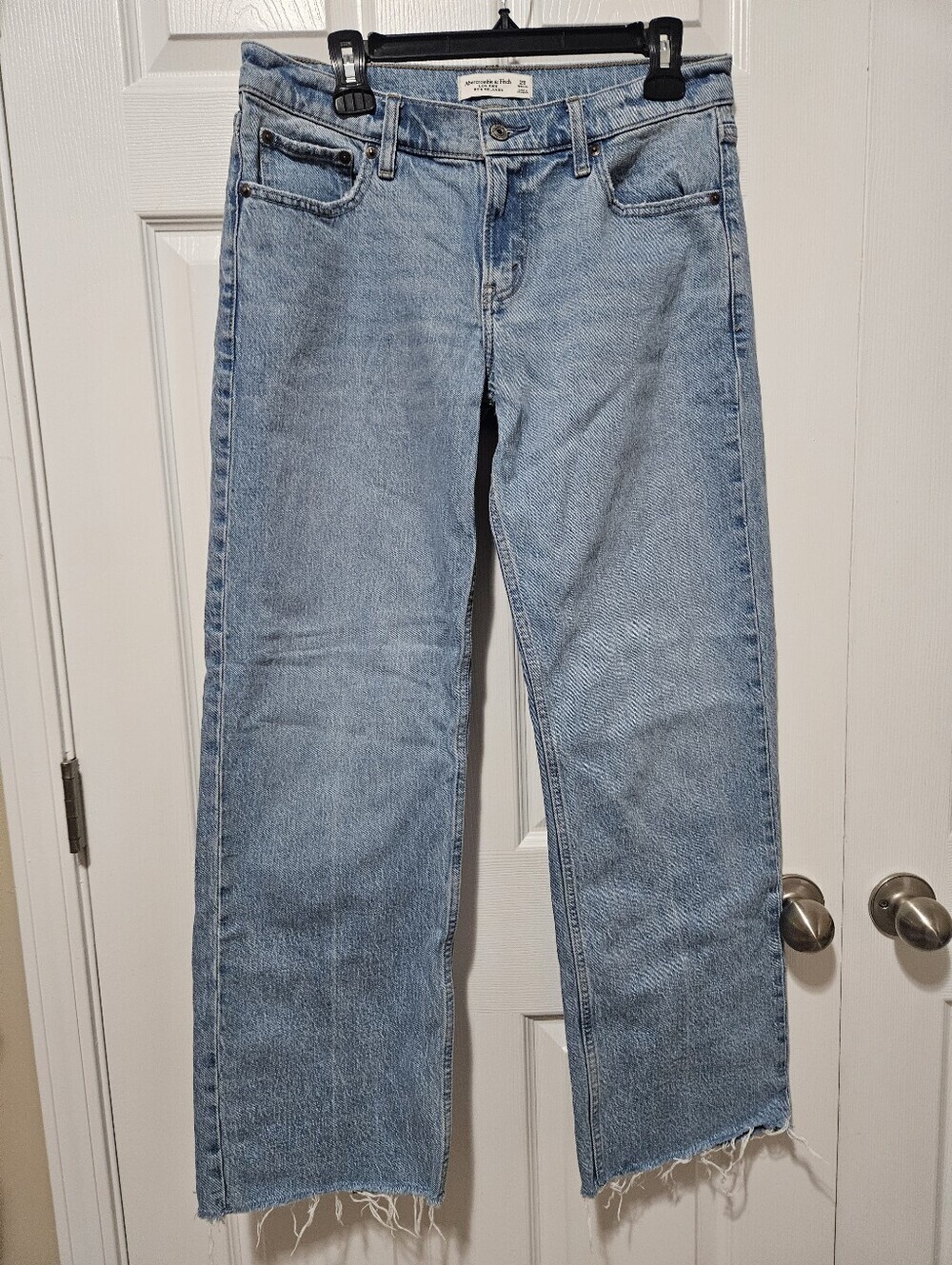 Abercrombie Curve Love 90s Relaxed Low Rise Jeans
